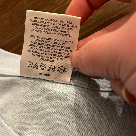 “Don’t worry I can fix it” duct tape short sleeve tshirt, pale blue - Picture 3 of 3